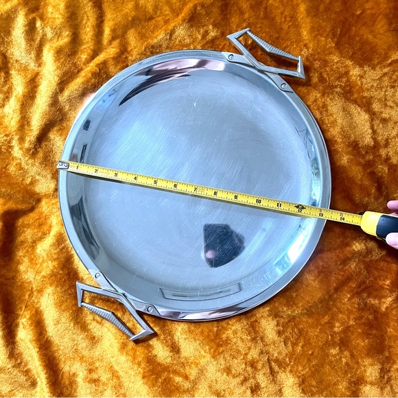 • the vtg mirrored circular vanity tray - Picture 9 of 10